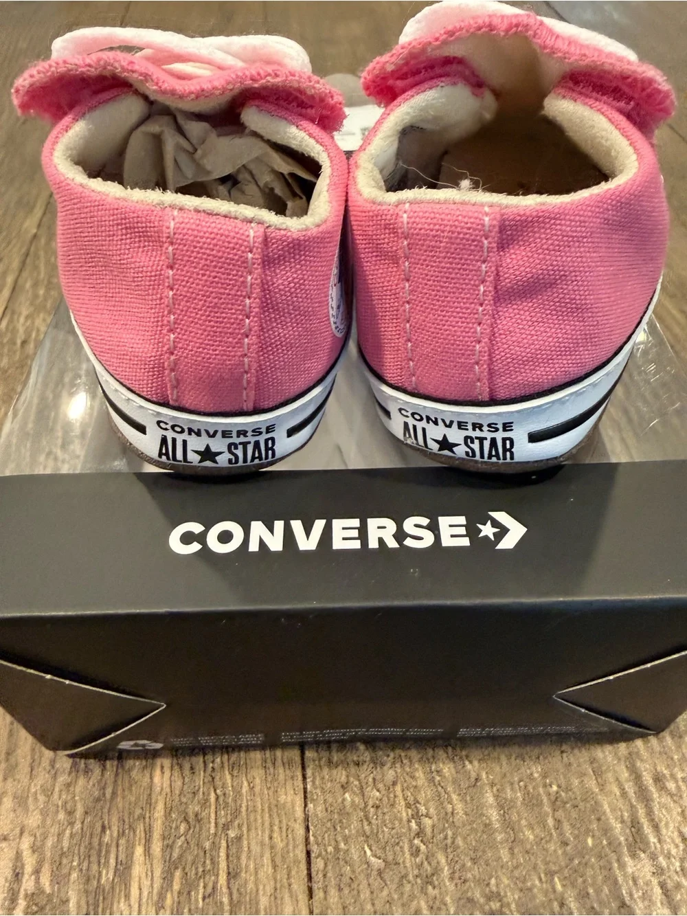 Converse infant Pink Low Top Canvas Sneakers